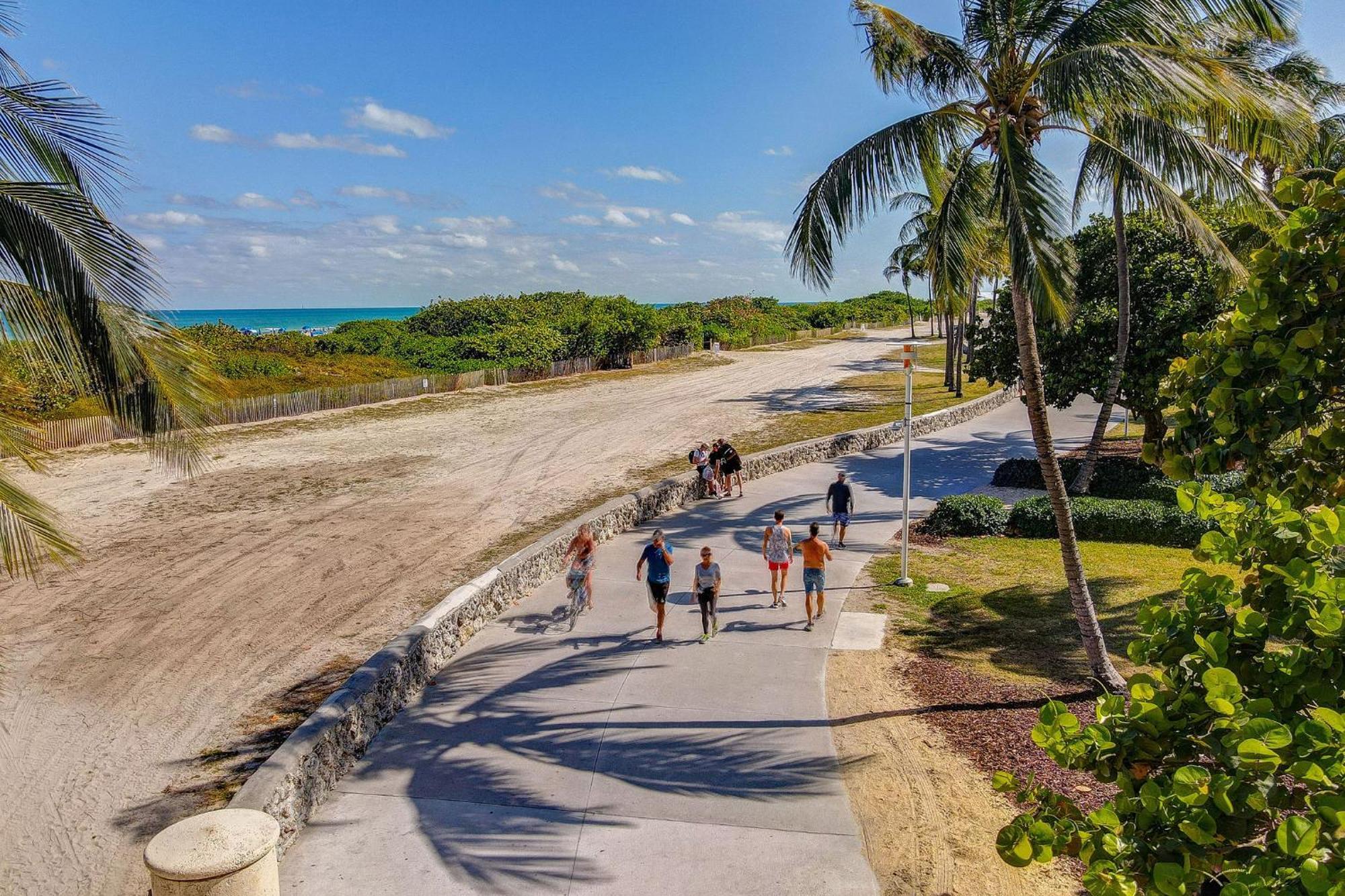 Ocean Drive Comfy Apt, W/2 Queen Beds By The Beach Apartment Miami Beach Exterior photo